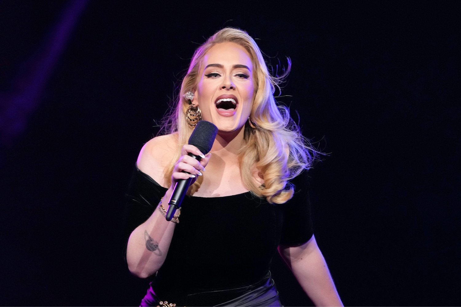 Adele: Σταμάτησε τη συναυλία της επειδή η ασφάλεια ενοχλούσε έναν θαυμαστή