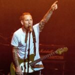 Ο Corey Taylor των Slipknot τραγουδά το «Pink Pony Club» της Chappell Roan