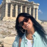 Η Dua Lipa στην Ακρόπολη – Οι φωτογραφίες της μπροστά στον Παρθενώνα