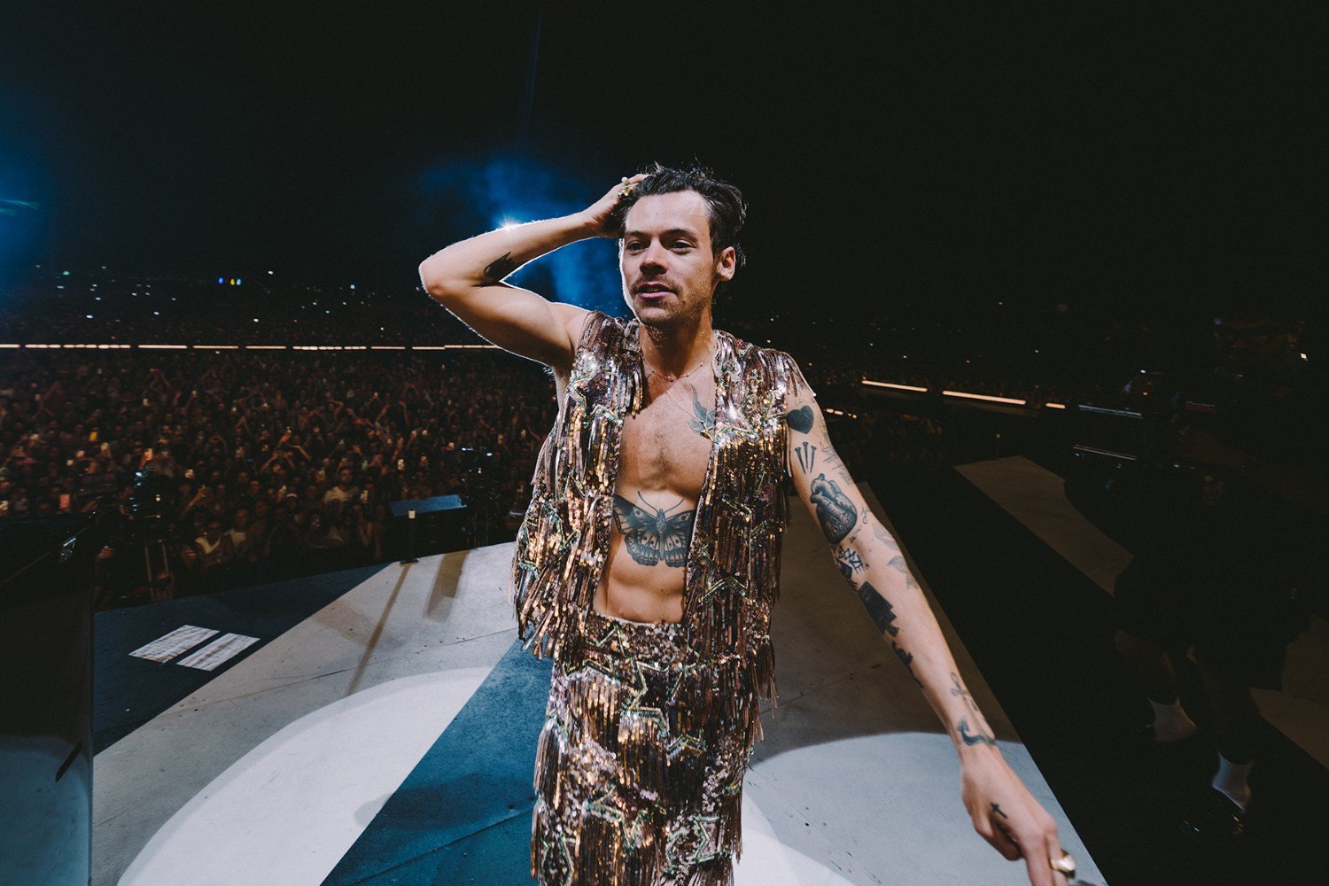 Harry Styles: Συγκέντρωσε 6,5 εκατομμύρια δολάρια για φιλανθρωπικές οργανώσεις με την περιοδεία «Love On Tour»