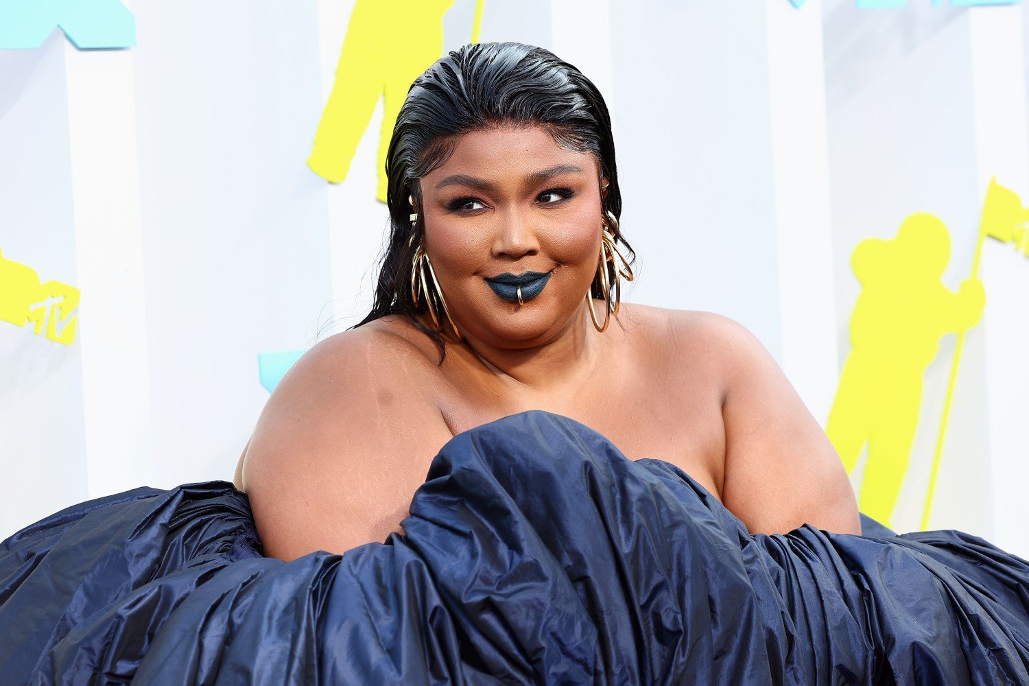 Η Lizzo δεν είναι πλέον υποψήφια για το Super Bowl 2024 μετά τις καταγγελίες από τις πρώην χορεύτριές της