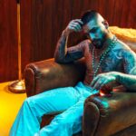Maluma: Ανεβάζει τη θερμοκρασία του καλοκαιριού με το «Bronceador»