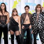 Οι Måneskin απολαμβάνουν τον «χώρο για πειραματισμό» πριν επανασυνδεθούν