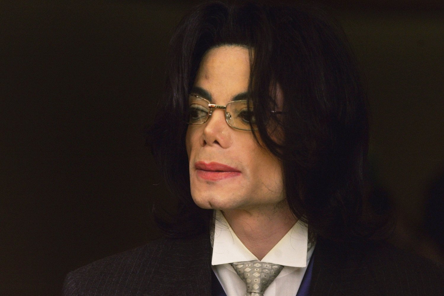 Michael Jackson: Ξανά στο προσκήνιο οι κατηγορίες για σεξουαλική κακοποίηση