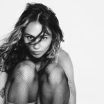 Miley Cyrus: Το «We Can’t Stop» ξεπερνά το 1 δισεκατομμύριο προβολές – και η «αναρχική» εποχή της γράφει ιστορία