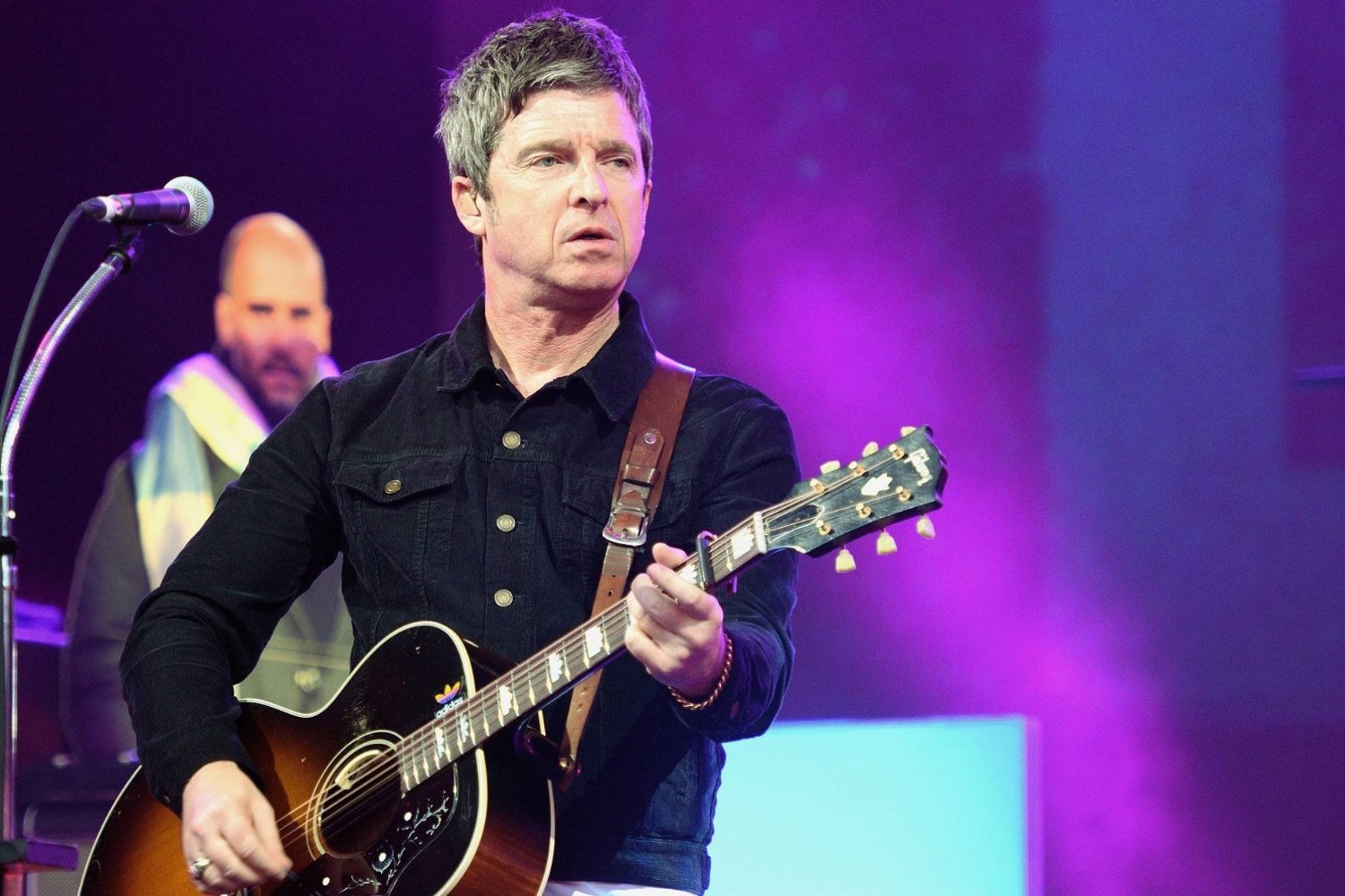 Ο Noel Gallagher ξεχνάει τους στίχους των τραγουδιών του