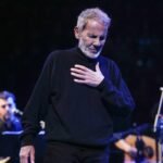 Ο Σταύρος Ξαρχάκος για τον Γιώργο Μαζωνάκη: «Ήξερε να κάνει το λαϊκό τραγούδι να μοιάζει με προσωπική εξομολόγηση»