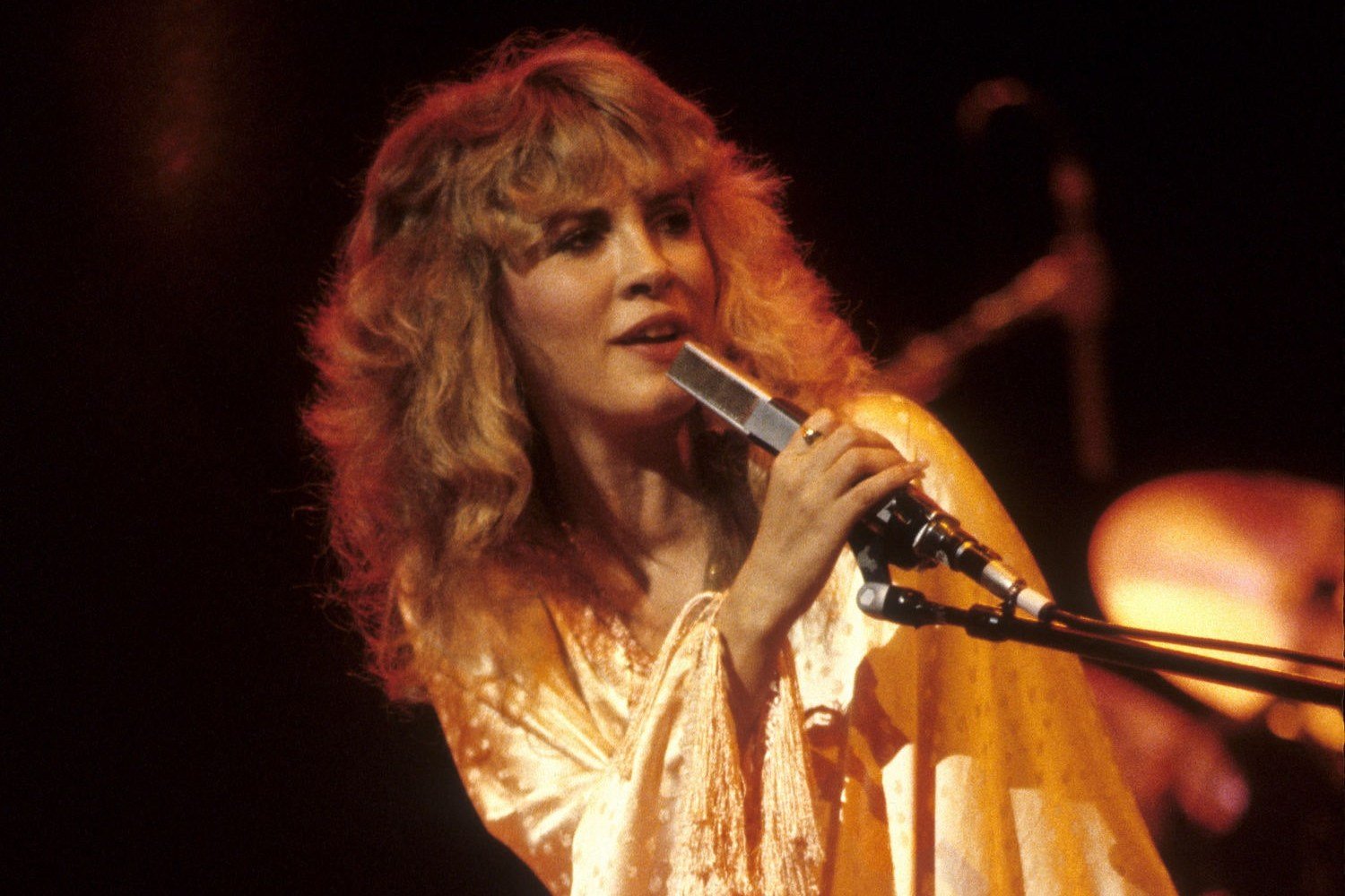 Η Stevie Nicks αποθεώνει το «Daisy Jones & The Six»: «Ήταν σαν να παρακολουθώ την ιστορία μου»