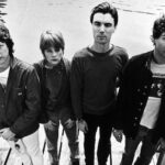 Πώς οι Talking Heads εφηύραν το μέλλον – Το «Tentative Decisions: Demos & Live» κάνει βουτιά στα άγνωστα αρχεία της Νέας Υόρκης του ‘70
