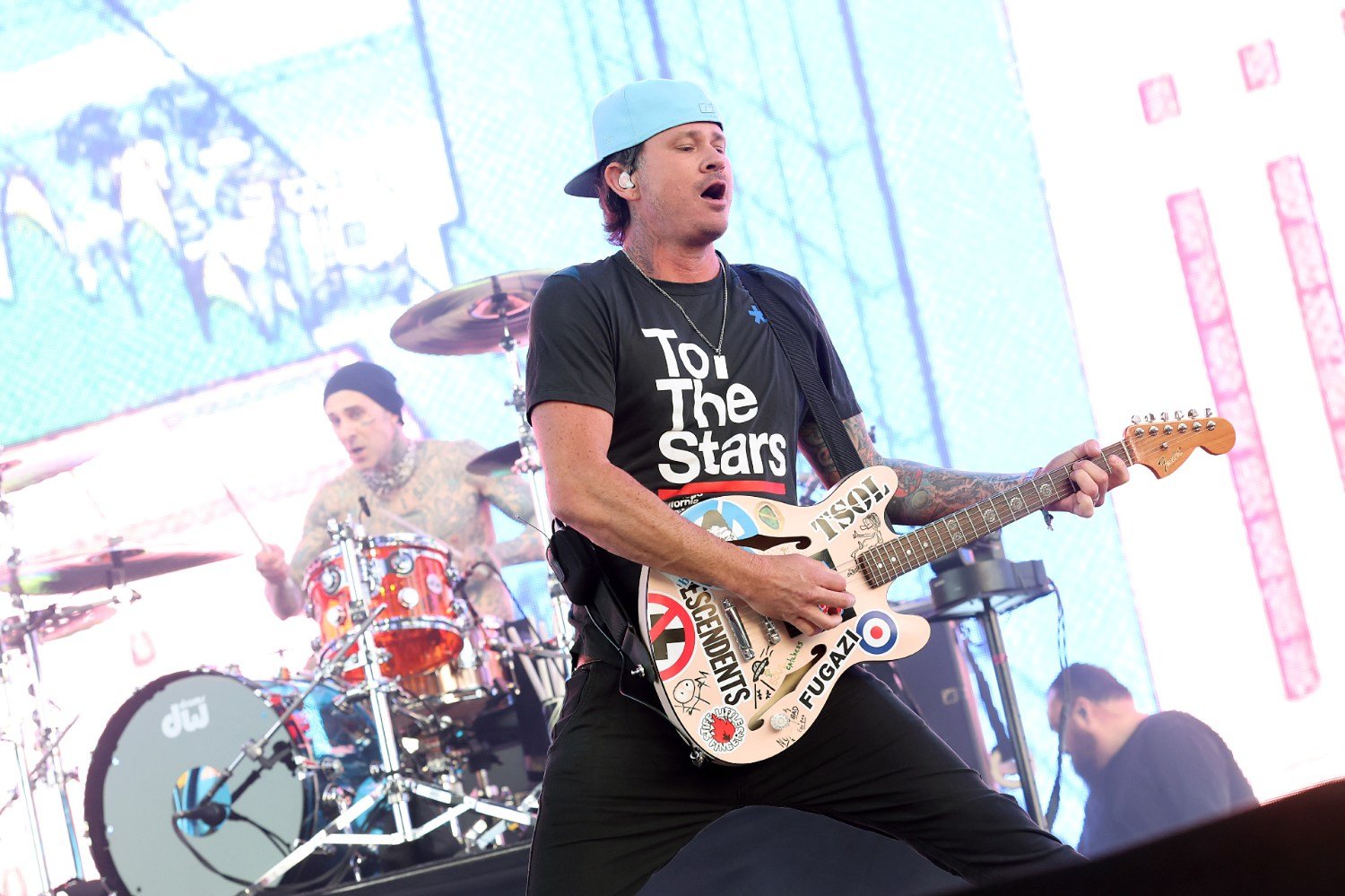 Ο Tom DeLonge των blink-182 υπέστη θερμοπληξία σε συναυλία στην Παραγουάη