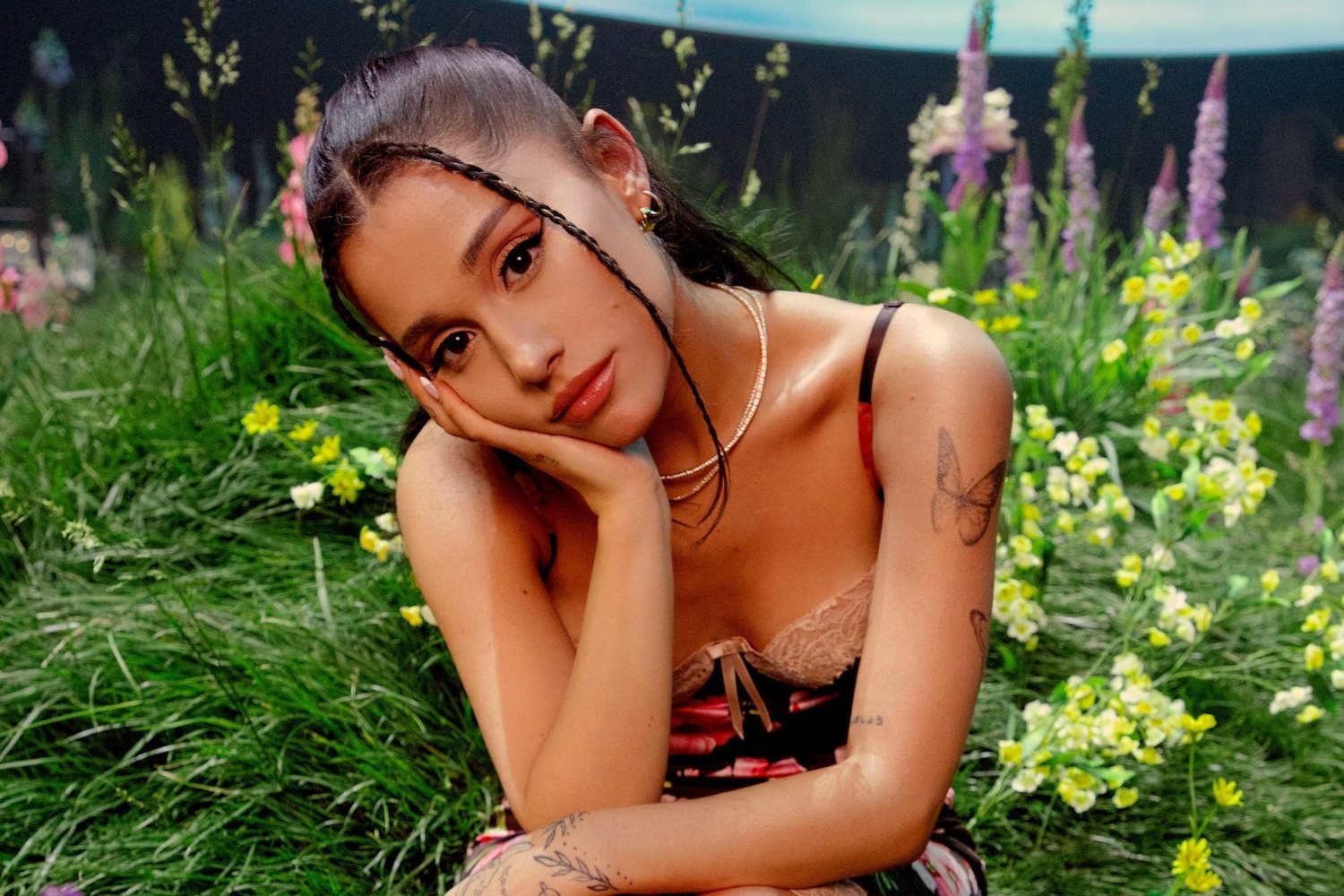 Ariana Grande: Το πρόγραμμα των εορτασμών για τη δέκατη επέτειο του «Yours Truly»