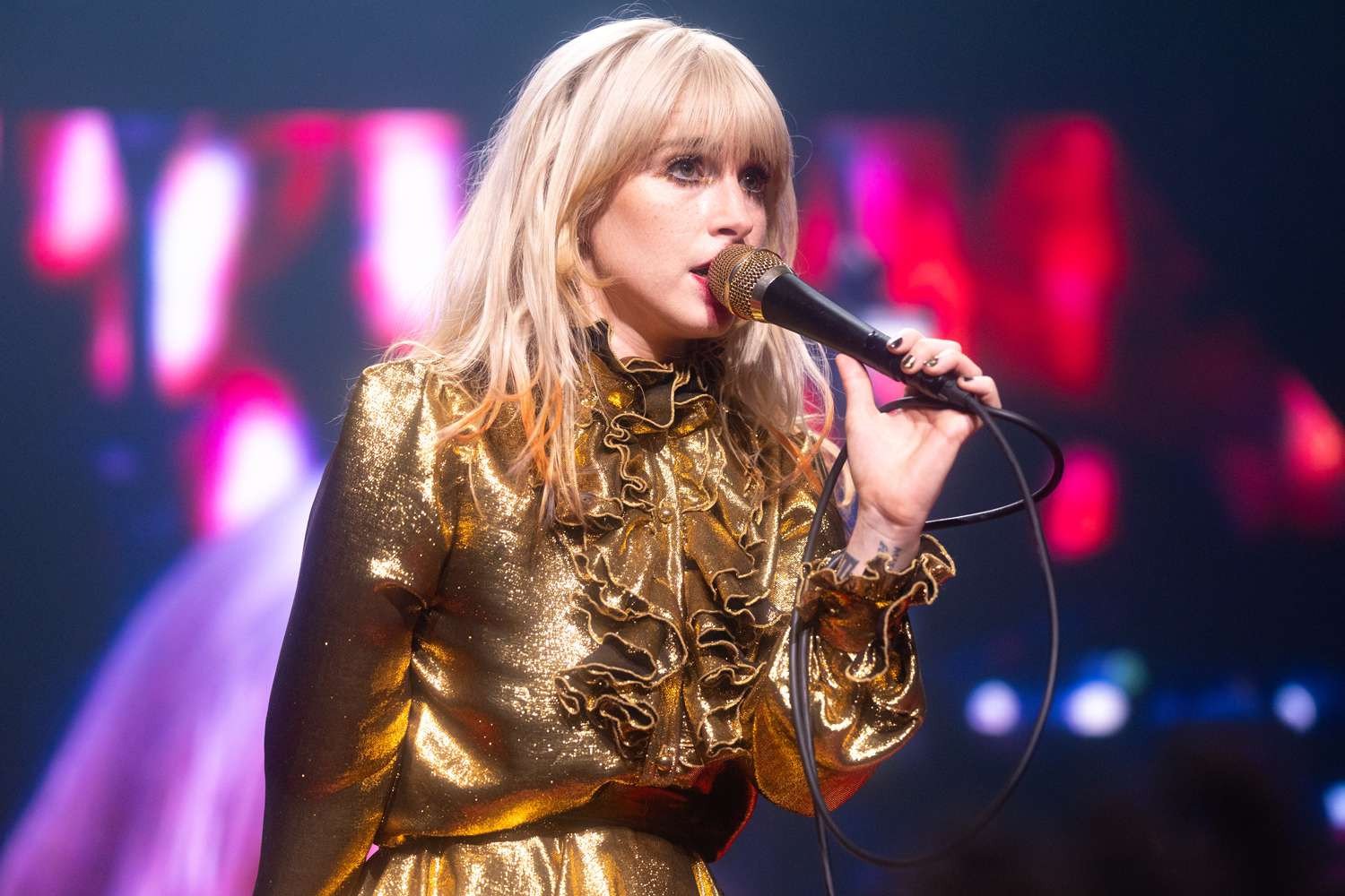 Η Hayley Williams των Paramore κατακεραυνώνει τους σεξιστές του διαδικτύου