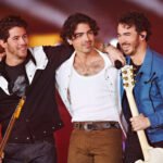 Jonas Brothers: Το νέο podcast «Hey Jonas!» φέρνει μία αληθινή ματιά στο χάος της ζωής τους