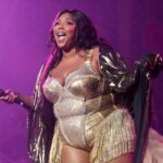 Η Lizzo ξαναβρίσκει τη φωνή της: «Ξέχασα πώς να εμπιστεύομαι τον εαυτό μου»