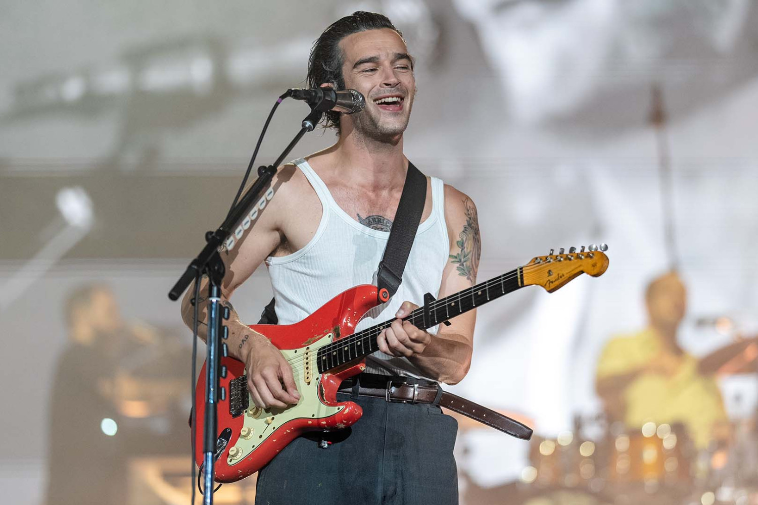 The 1975: Η εμφάνιση – έκπληξη του Matty Healy με τον Lewis Capaldi σε φιλανθρωπική συναυλία