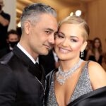 Taika Waititi: «Όνειρο» η σκηνοθεσία του νέου video clip της «εγκληματικά πανέμορφης» Rita Ora