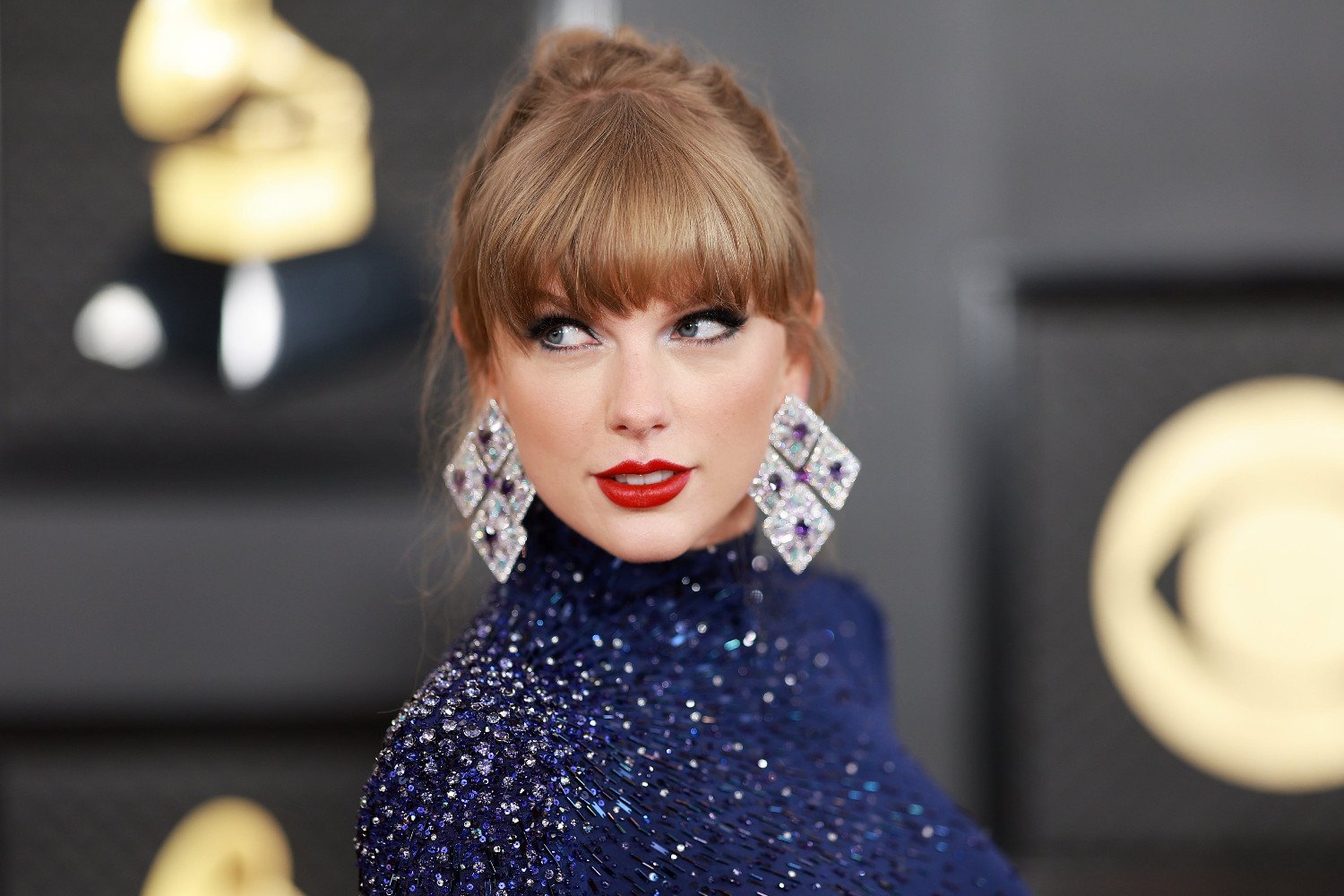 Taylor Swift: Γιατί κάλεσε 1.000 άτομα στον γάμο της με τον Travis Kelce – «Όποιος έχει μιλήσει ποτέ μαζί μου είναι καλεσμένος»