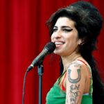Amy Winehouse: Γιατί η μπάντα της επιστρέφει στη σκηνή 20 χρόνια μετά το θρυλικό «Back To Black»