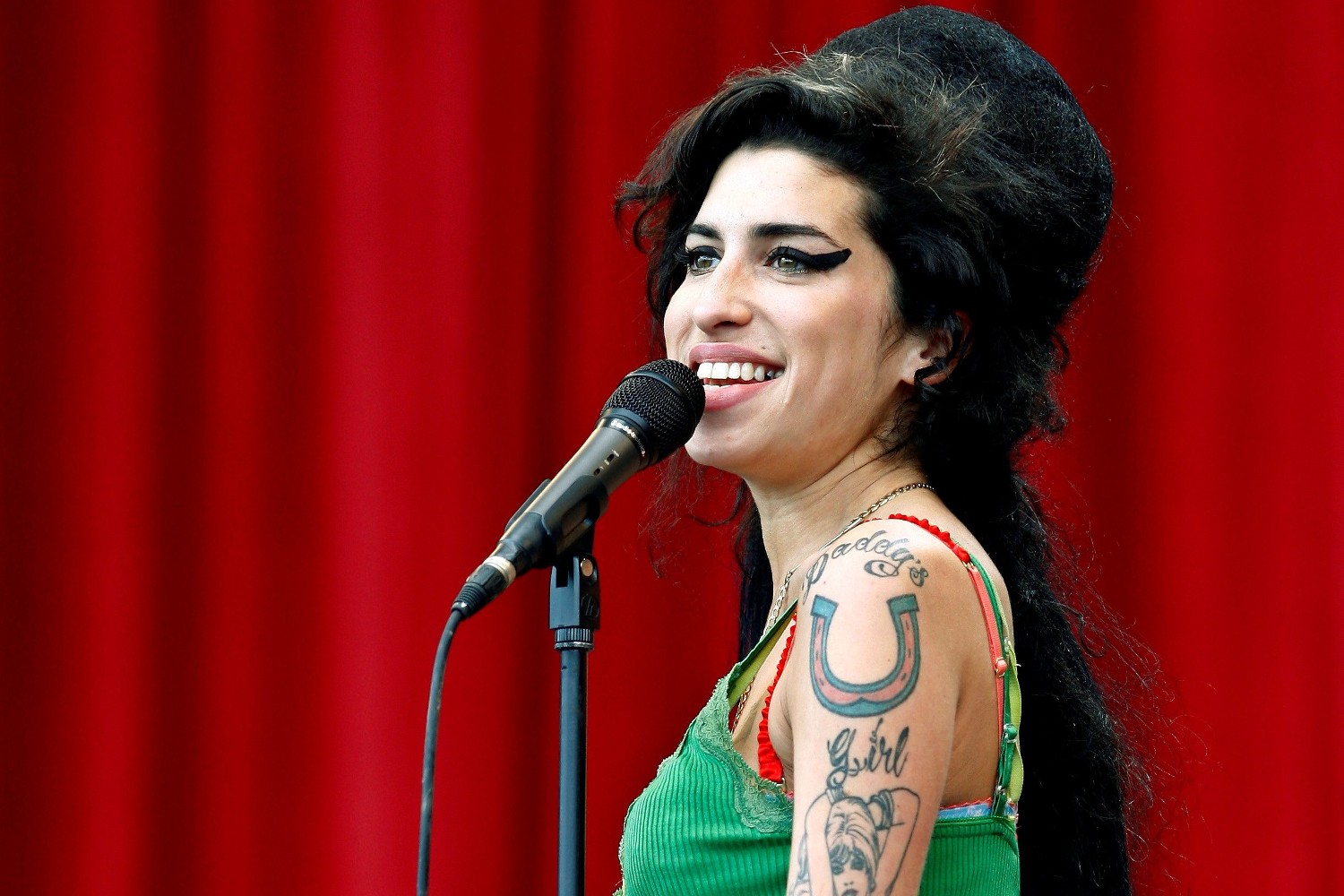 Amy Winehouse: Γιατί η μπάντα της επιστρέφει στη σκηνή 20 χρόνια μετά το θρυλικό «Back To Black»