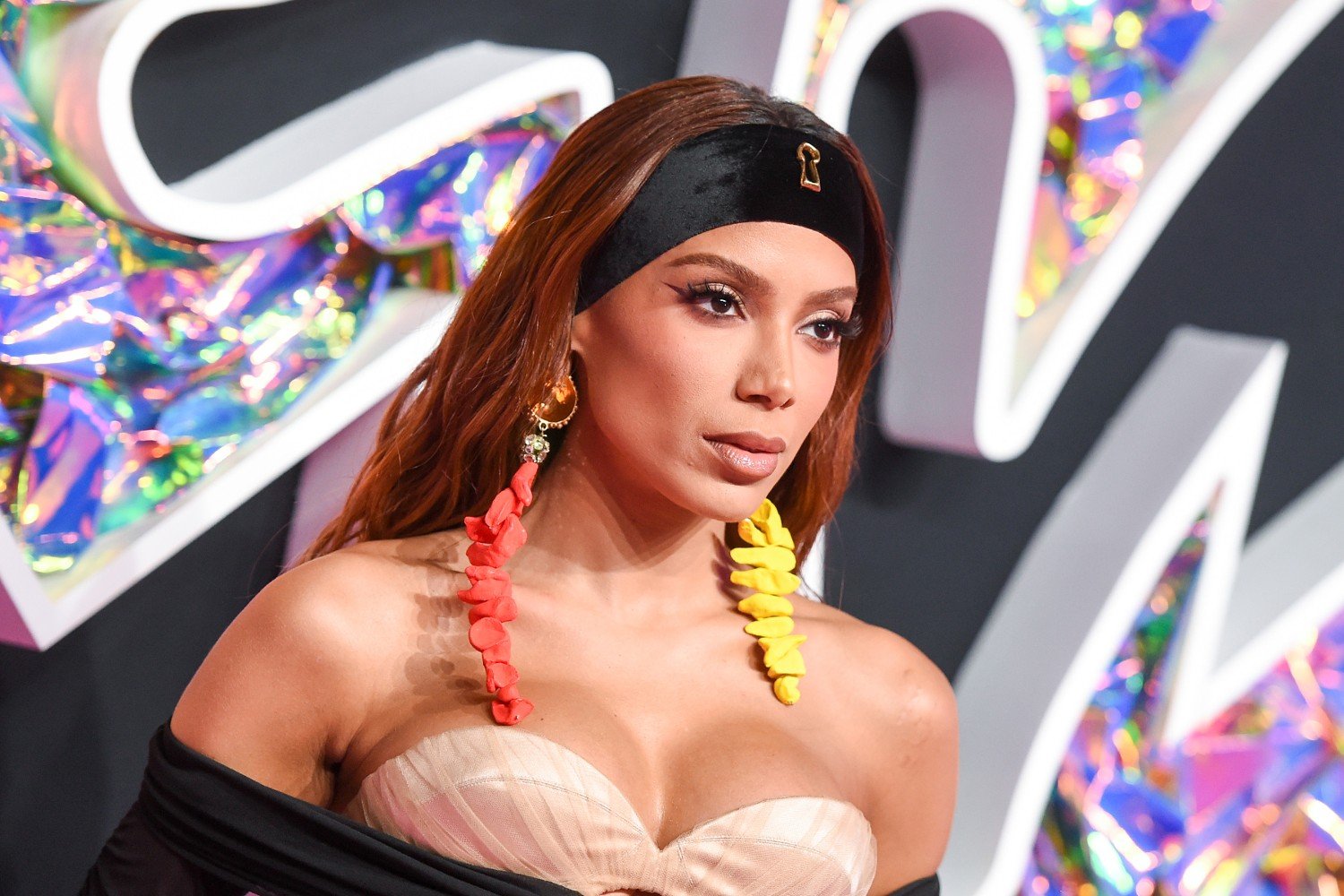 Anitta: Καταγγέλλει πρώην συνεργάτες της για τη διαρροή ακυκλοφόρητου video clip από το 2013