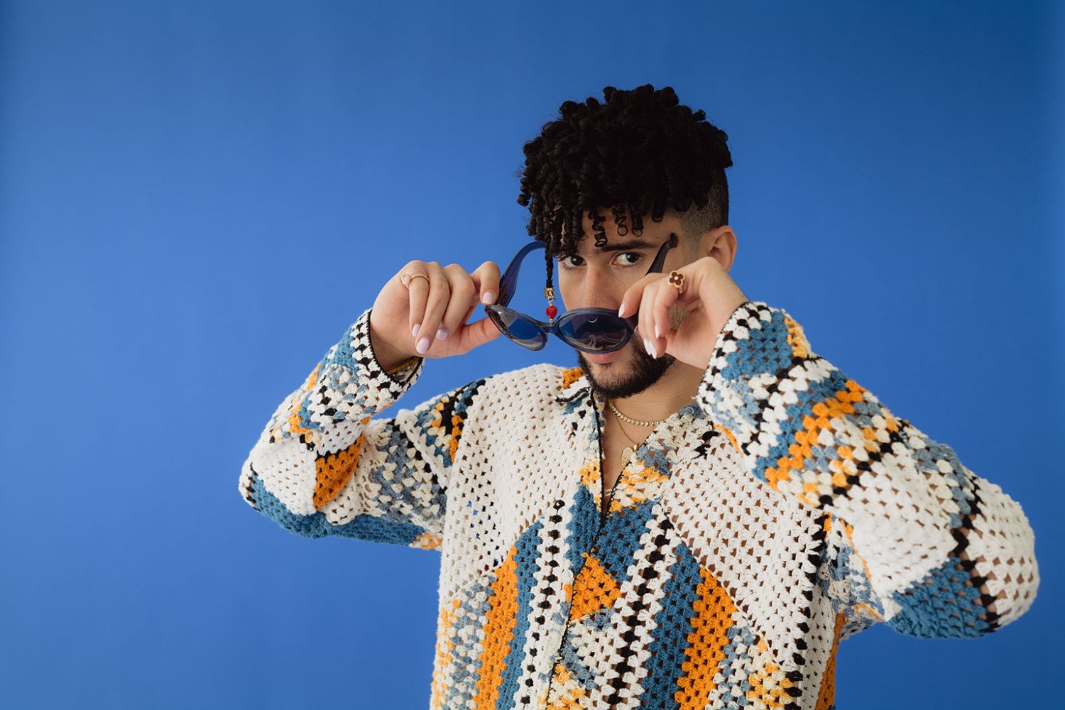 Bad Bunny: Το «DtMF» ισοφαρίζει το ρεκόρ του «Despacito» στα charts