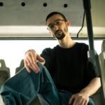 «Τον Κόσμο Γυρίζω»: Το τραγούδι του Bloody Hawk που σαρώνει στα charts