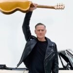 Ο Bryan Adams απαντά στις επεκτατικές βλέψεις του Donald Trump με τον οργισμένο rock ύμνο «51st State»