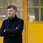 Ο Φοίβος Δεληβοριάς επιστρέφει στο «Κύτταρο» με μία χειροποίητη γιορτή
