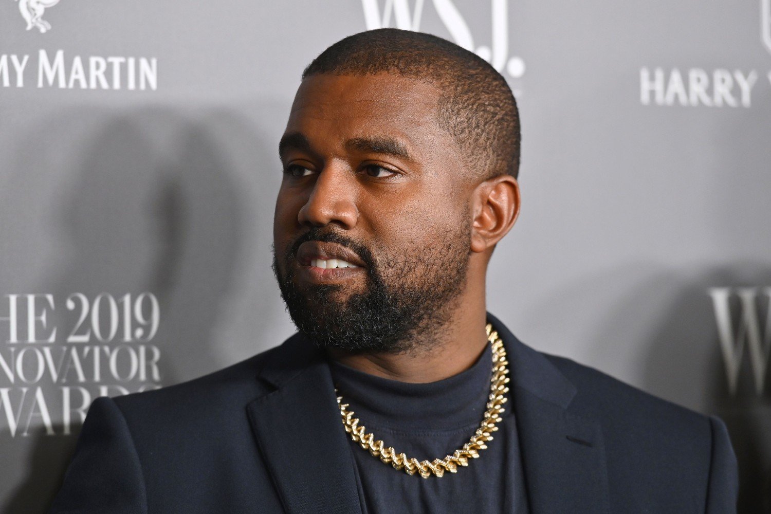 Ο Kanye West ζητά συγγνώμη από την εβραϊκή κοινότητα για τα αντισημιτικά σχόλιά του Ο Kanye West ζητά συγγνώμη από την εβραϊκή κοινότητα για τα αντισημιτικά σχόλιά του