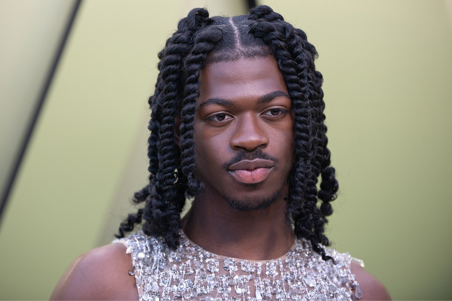 «Ήταν τρομακτικό»: O Lil Nas X σπάει τη σιωπή του για τη σύλληψη και τις κατηγορίες για κακούργημα