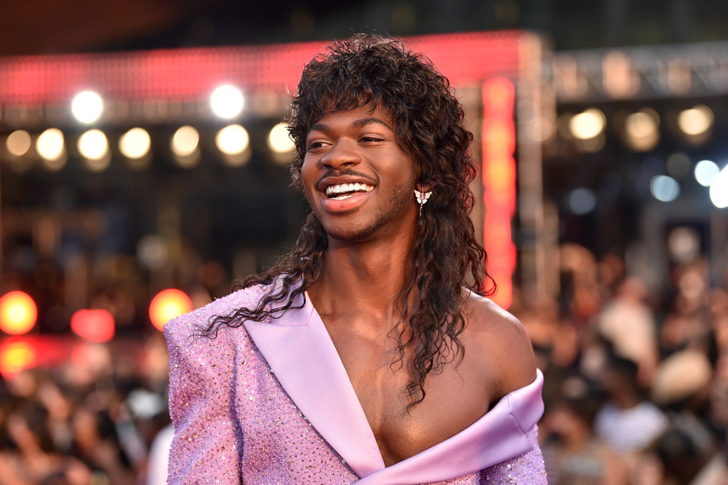 Lil Nas X: Πώς βοήθησε τον αδελφό του να κάνει come out ως αμφιφυλόφιλος