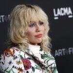 Η Miley Cyrus «έχασε τα πάντα» λόγω της προκλητικής εικόνας της: «Καταστράφηκαν οι σχέσεις μου»