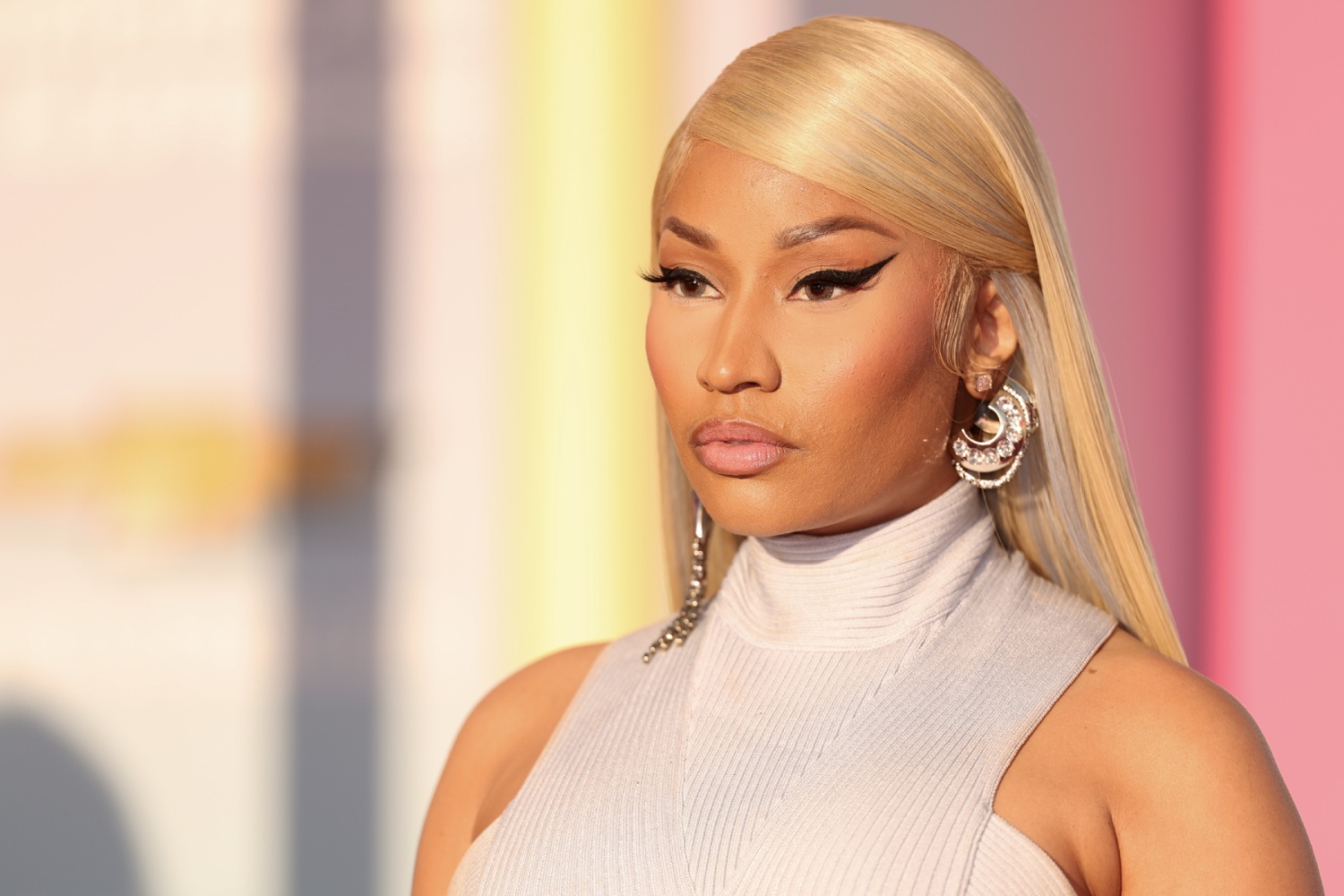 Η Nicki Minaj μοιράζει αγάπη και δώρα στα παιδιά – 50.000 δολάρια χαράς