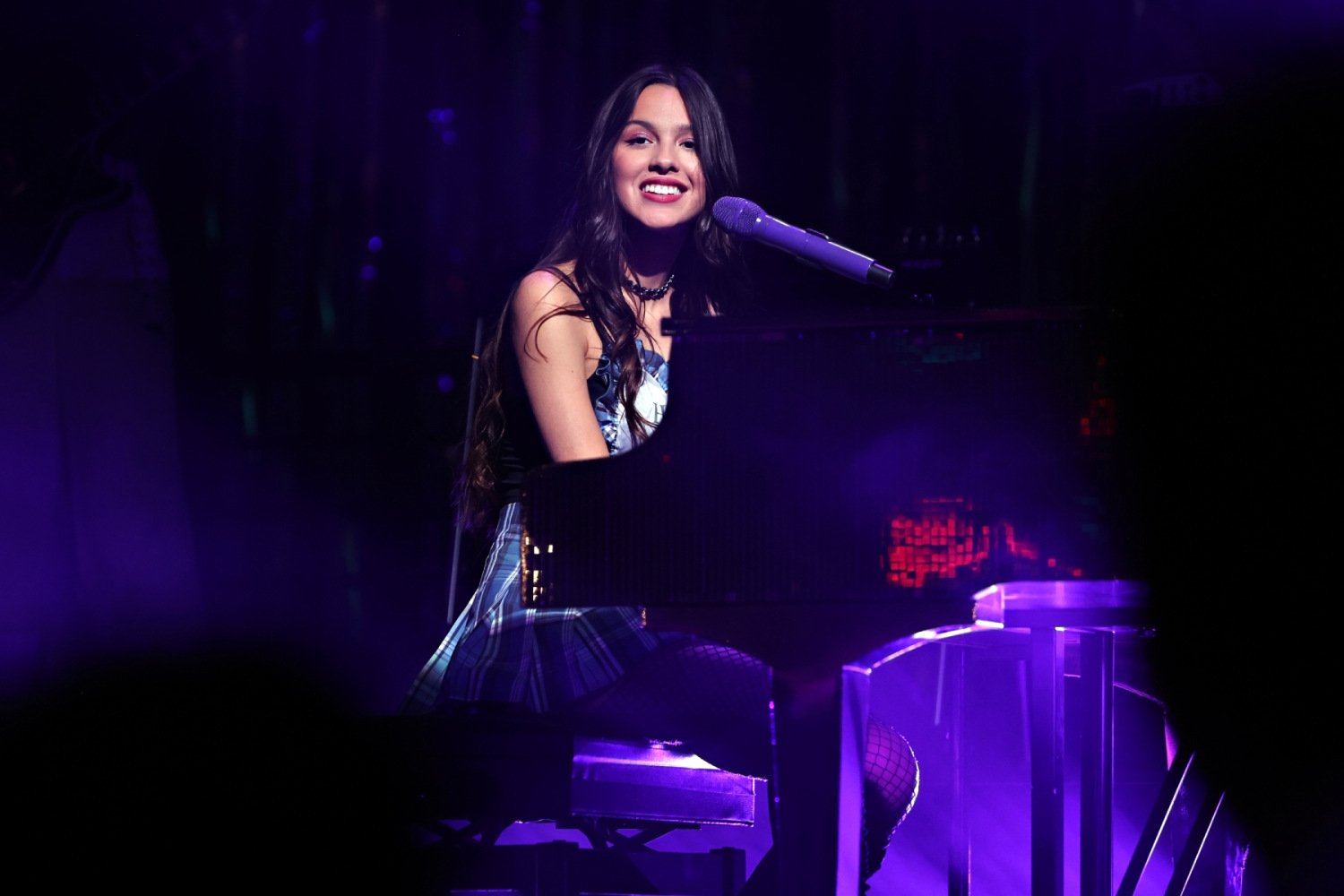 Olivia Rodrigo: Τι απαντά στις φήμες ότι το «Vampire» αφορά την Taylor Swift