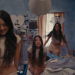 Η Olivia Rodrigo προκαλεί χάος στο music video του «Get Him Back!»