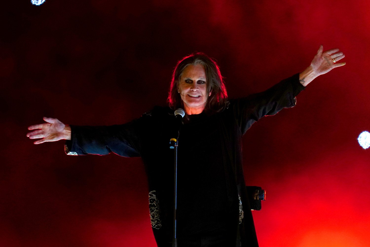 Ozzy Osbourne: Επιστρέφει στη σκηνή ως ψηφιακό avatar τεχνητής νοημοσύνης Ozzy Osbourne: Επιστρέφει στη σκηνή ως ψηφιακό avatar τεχνητής νοημοσύνης