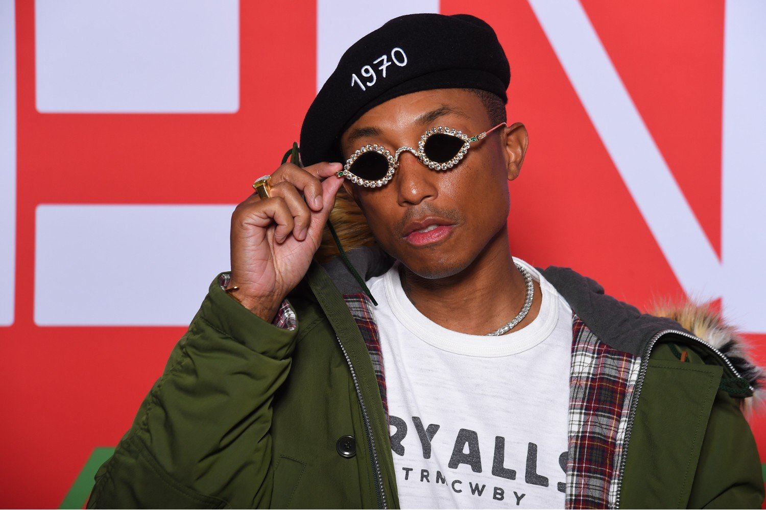 Pharrell Williams: «Μισώ την πολιτική – Όταν διαλέγεις πλευρά, στηρίζεις τη διχόνοια»