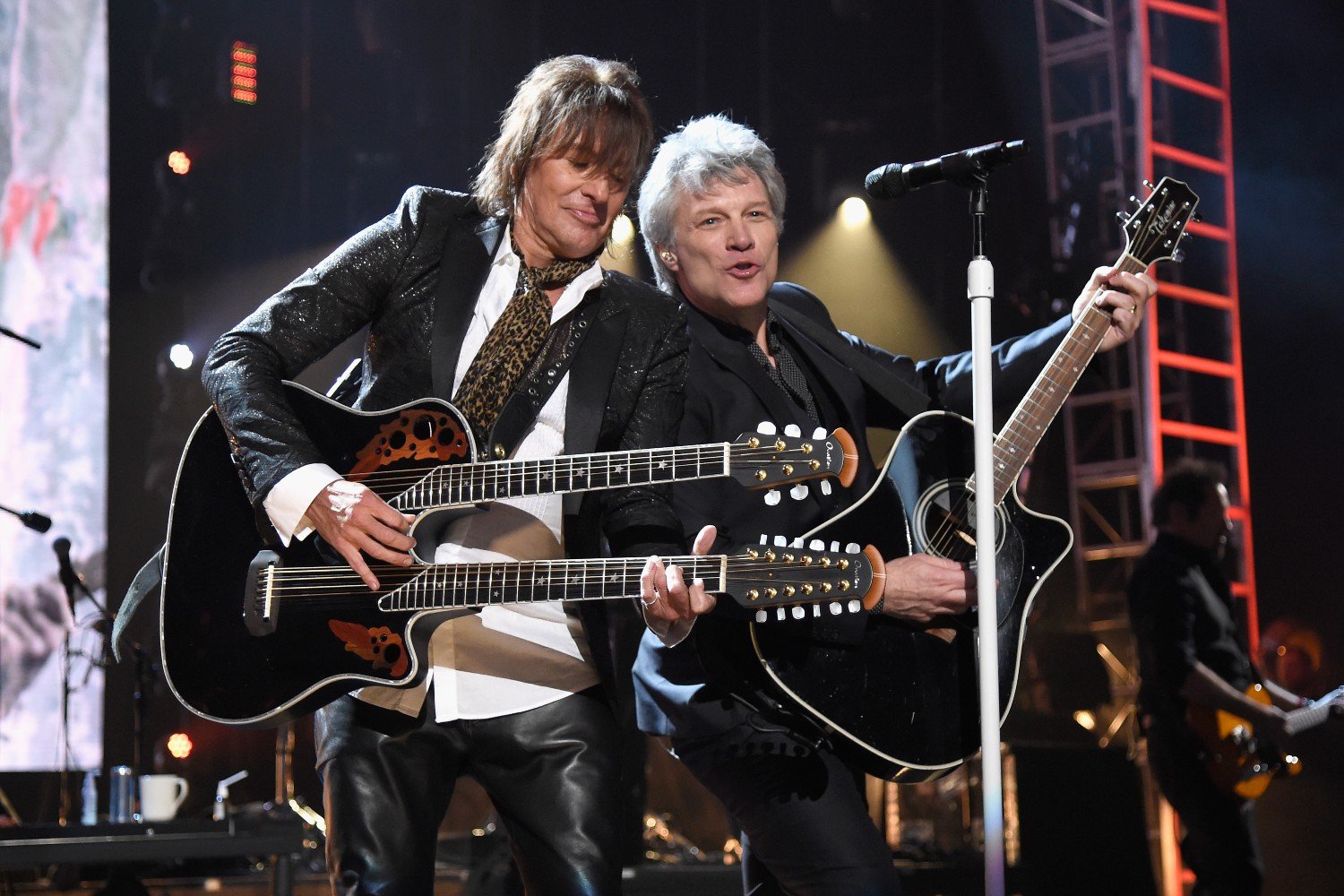 Jon Bon Jovi: «Η καρδιά μου είναι ραγισμένη» – Ο πόνος της απότομης αποχώρησης του Richie Sambora
