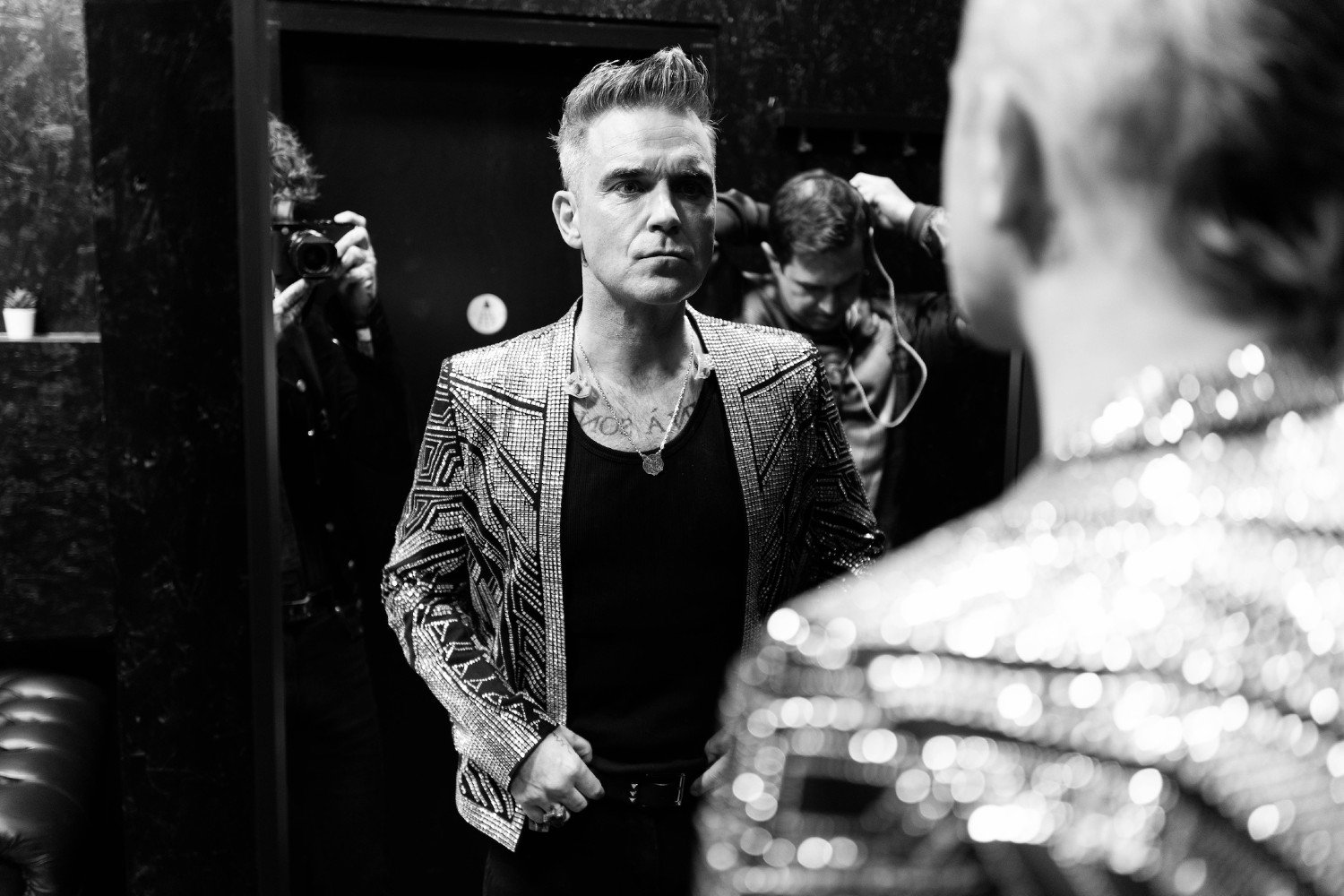 Robbie Williams: Αποκλείστηκε από τα Όσκαρ το τραγούδι του «Forbidden Road» – Τι συνέβη