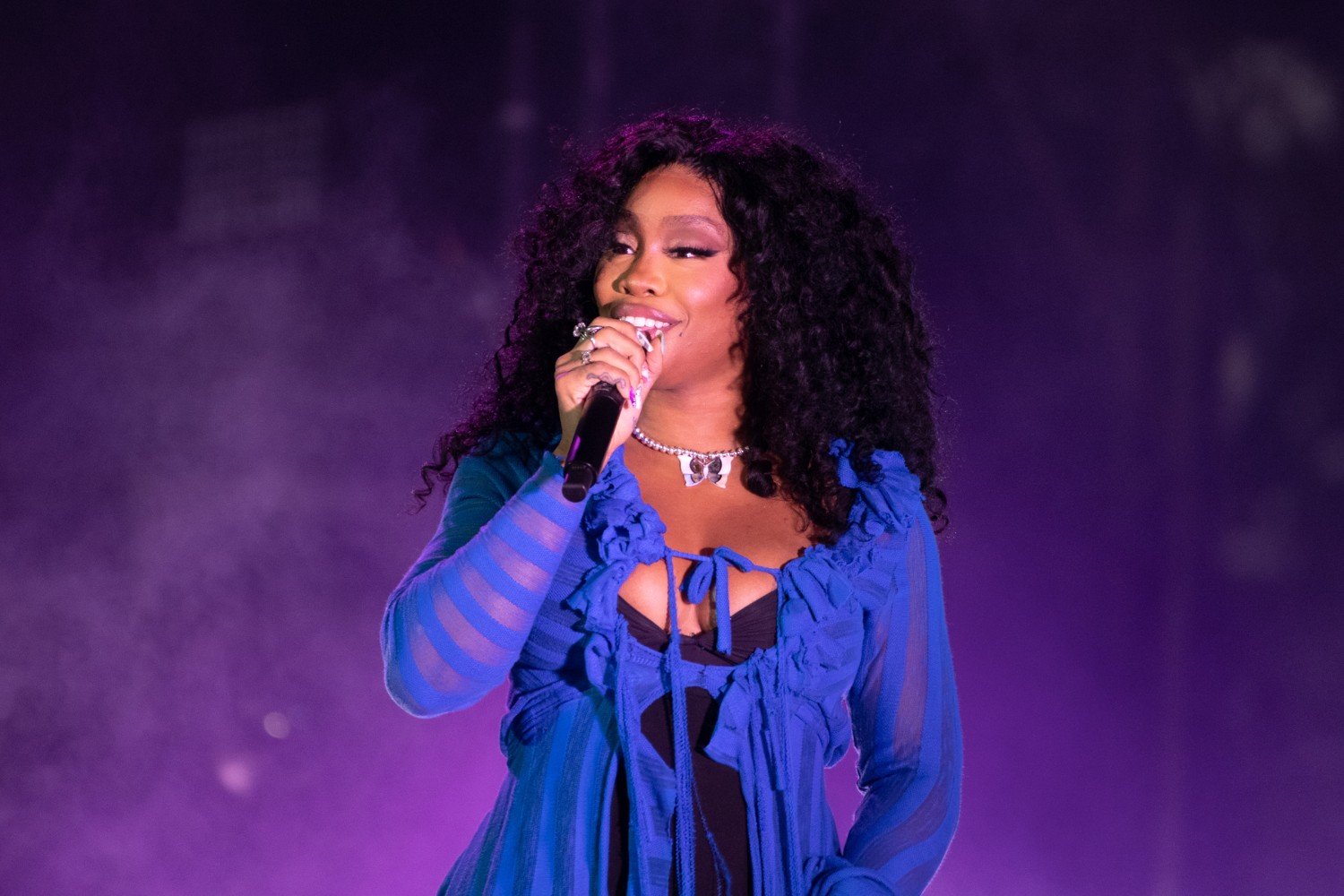SZA: «Είναι αηδιαστικό» – Ξεσπά κατά των καλλιτεχνών που στηρίζουν την τεχνητή νοημοσύνη στη μουσική