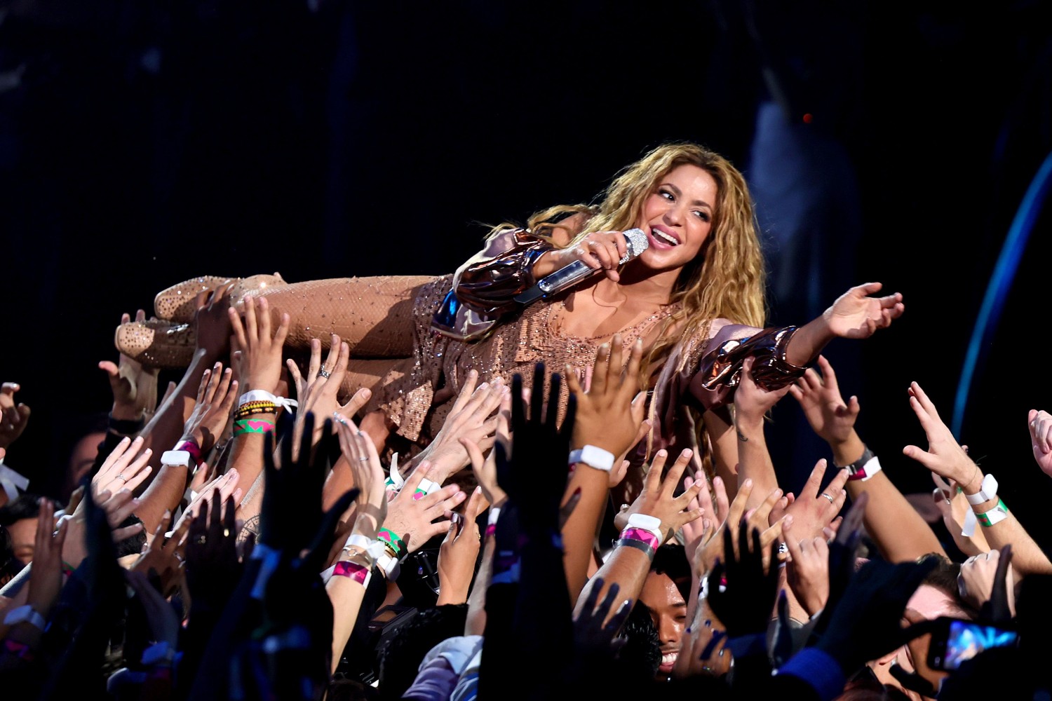 MTV VMA 2023: Η Shakira βραβεύτηκε με το Video Vanguard Award και έβαλε φωτιά στη σκηνή