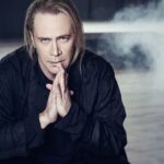 Ο Στέφανος Κορκολής στο Θέατρο Άλσος – Φιλική συμμετοχή Πάνος Μουζουράκης