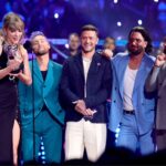 *NSYNC: Ο Lance Bass κατηγορεί την Taylor Swift για τη φρενίτιδα για την επανένωση του συγκροτήματος