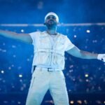 Το Παρίσι υποκλίθηκε στον The Weeknd – Τέσσερις νύχτες, 320.000 θεατές και ένα μαζικό υπερθέαμα