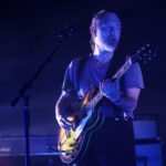 Thom Yorke: «Το κυνήγι μαγισσών για το Ισραήλ με ξυπνάει τη νύχτα» – Ο εσωτερικός πόλεμος στους Radiohead