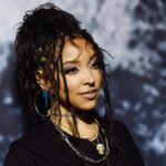 Tinashe: «Η λεπτότητα έχει πεθάνει» – Γιατί αρνείται να ακολουθήσει τις απαιτήσεις του διαδικτύου με το «Popstar»