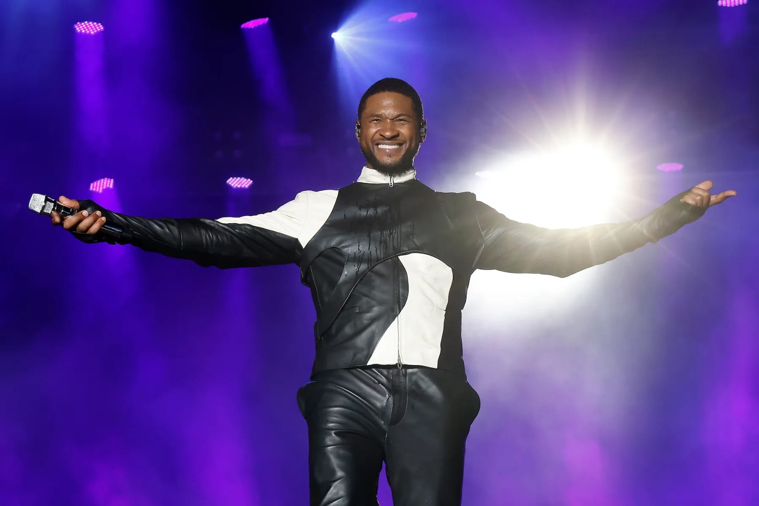 Usher και Big Sean επενδύουν 1 εκατομμύριο δολάρια για το μέλλον των νέων του Ντιτρόιτ