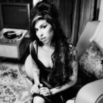 Amy Winehouse: Το «Back To Black» επιστρέφει για τα 20 χρόνια του με ακυκλοφόρητες ηχογραφήσεις και ολόκληρη συναυλία