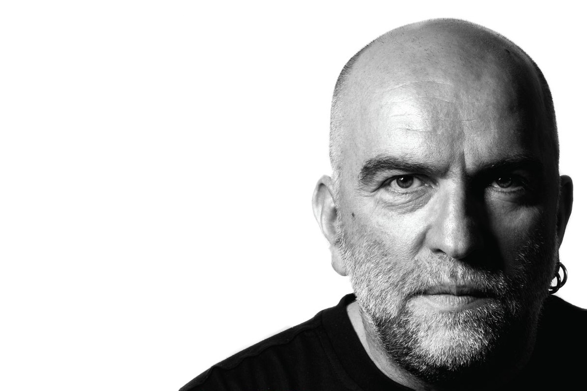 Ο Μπάμπης Στόκας ξεδιπλώνει τραγούδια και ιστορίες στον «Σταυρό του Νότου»