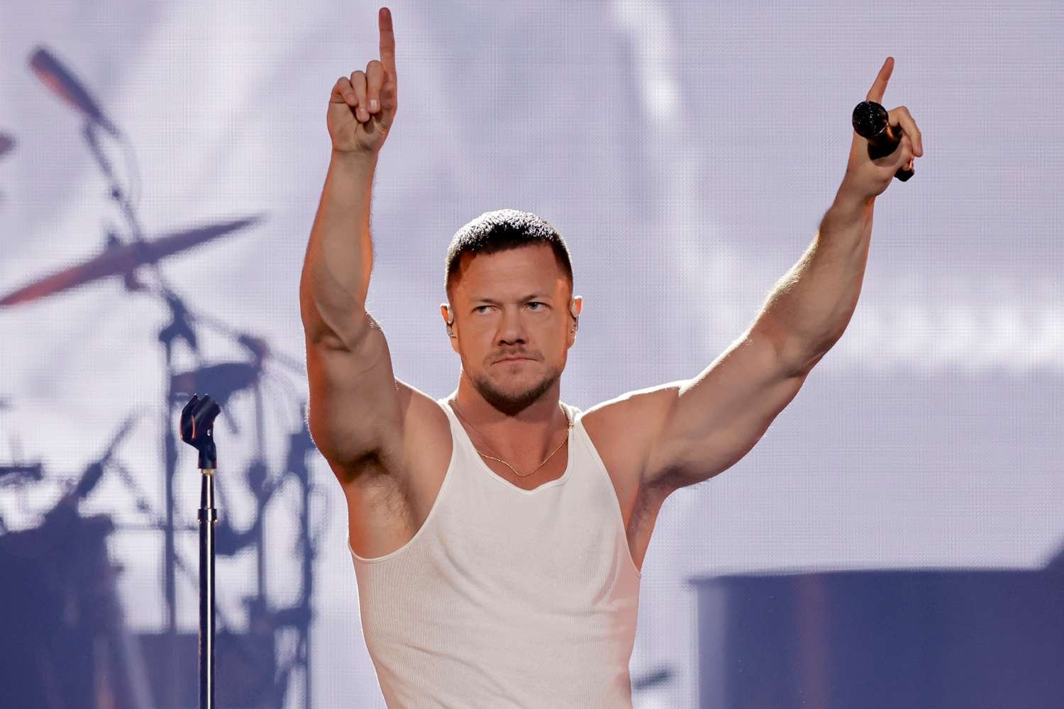 Ο Dan Reynolds των Imagine Dragons τυλίχτηκε με την παλαιστινιακή σημαία σε συναυλία